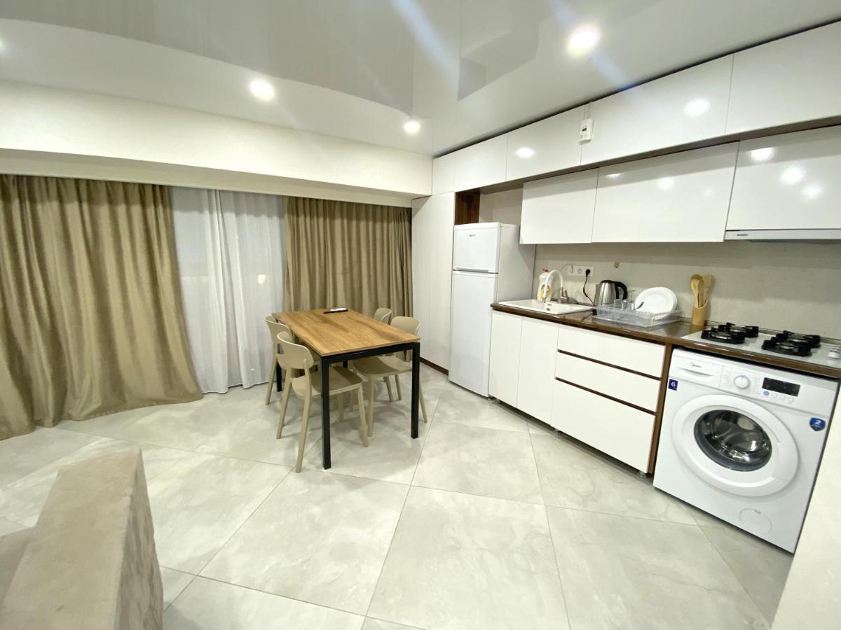 Gss - B Apartment Tbilisi Exterior photo